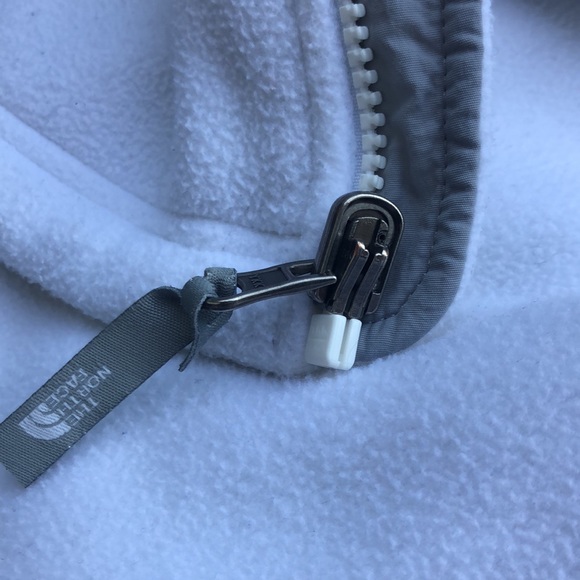 The North Face white fleece zip up - Picture 4 of 7